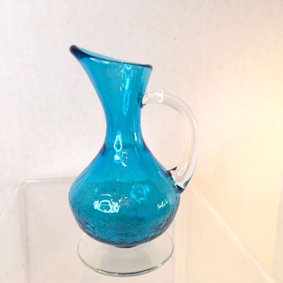 2 Vtg Art Glass Crackle Glass Pitcher Decanters Green And Blue  Mid Century - Picture 6 of 10